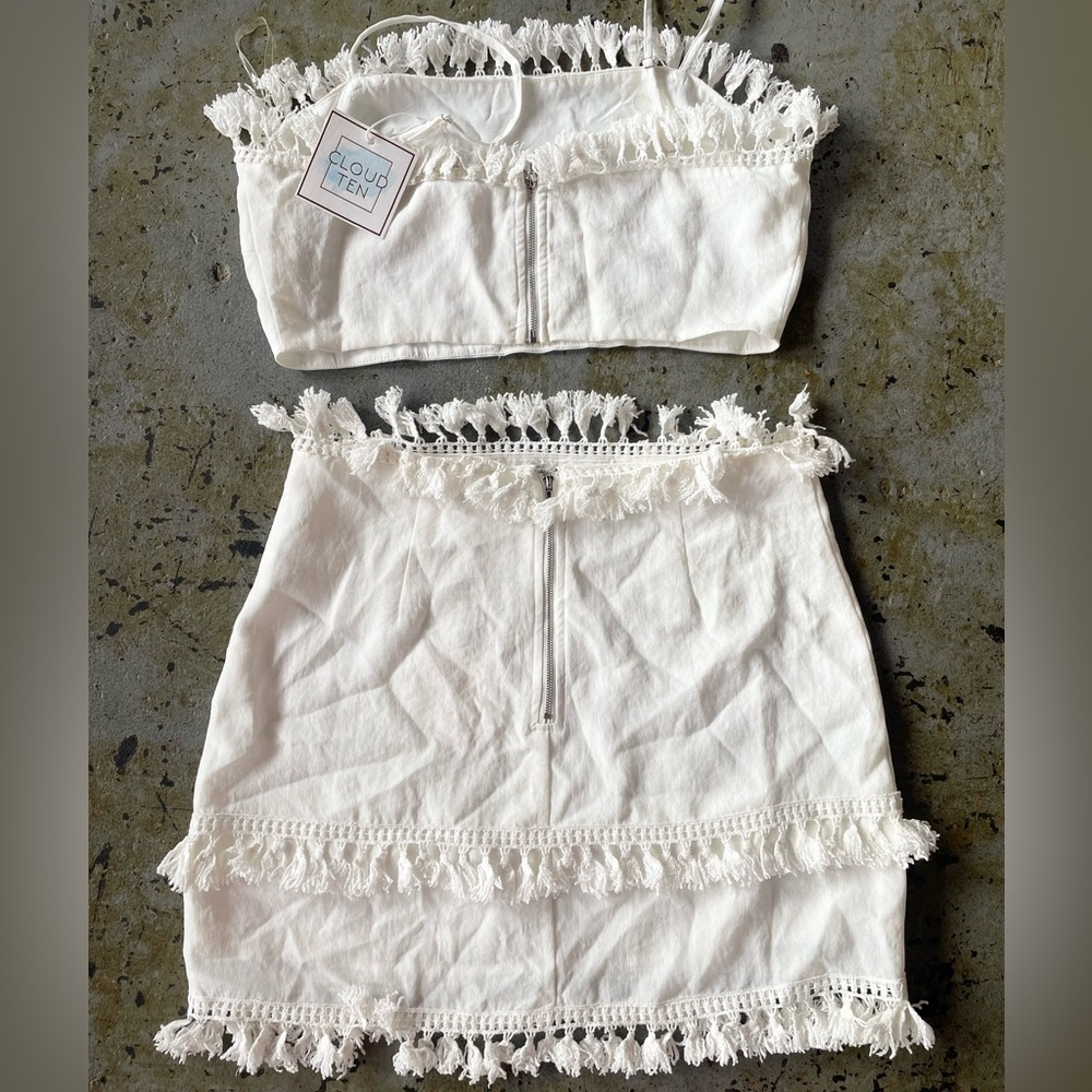NWT Cloud Ten White Two-Piece Set Crop Top/Mini Skirt with Tassels Size Large - Picture 6 of 7